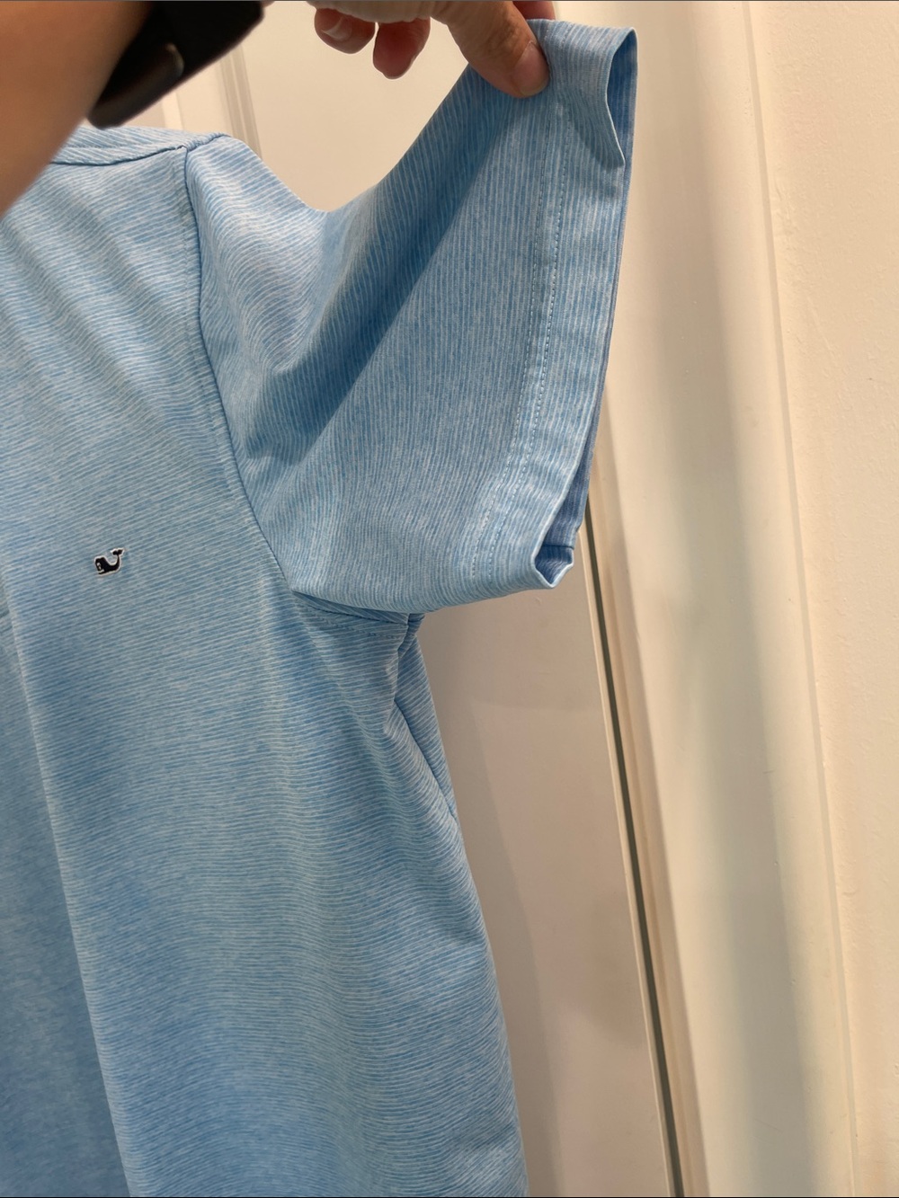 Vineyard Vines Men's Short-Sleeve Polo in Light Blue with Subtle Chest Emblem - Picture 4 of 5